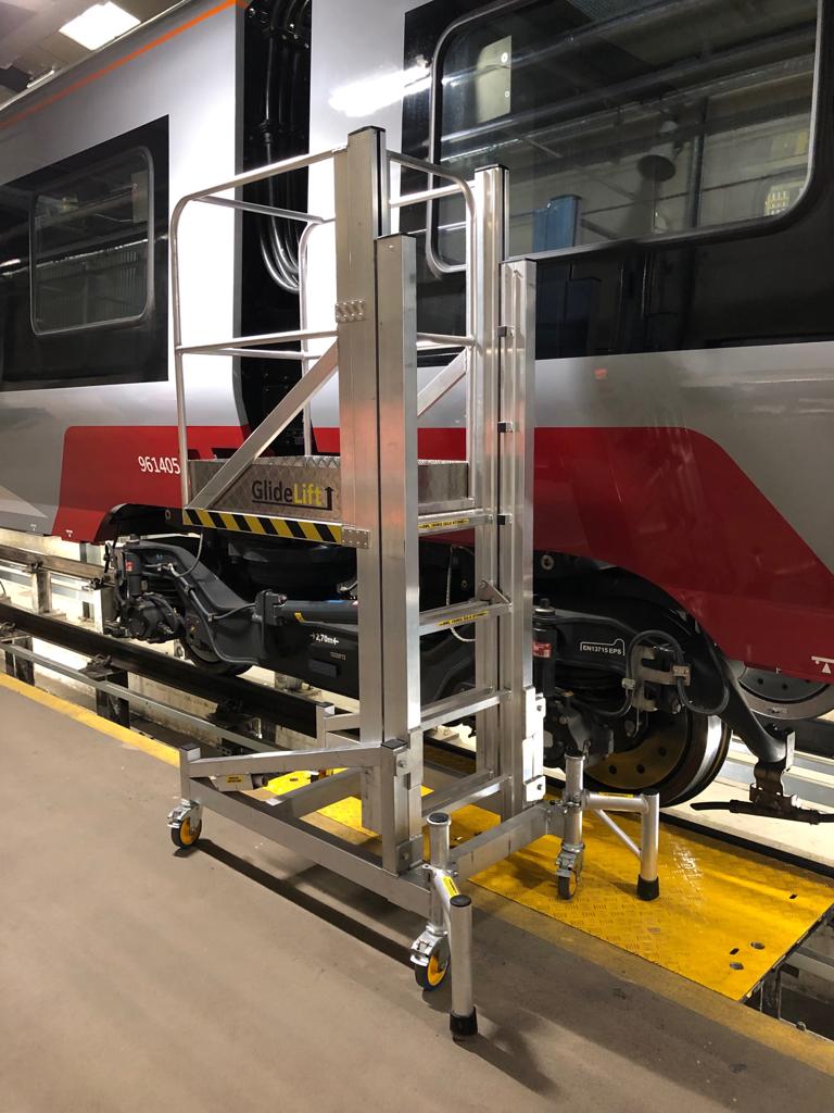 Train Access Platform - Glidelift